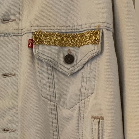 Levi's light denim embroidered jacket - Picture 4 of 4